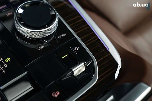 BMW X7 2021 - фото 24