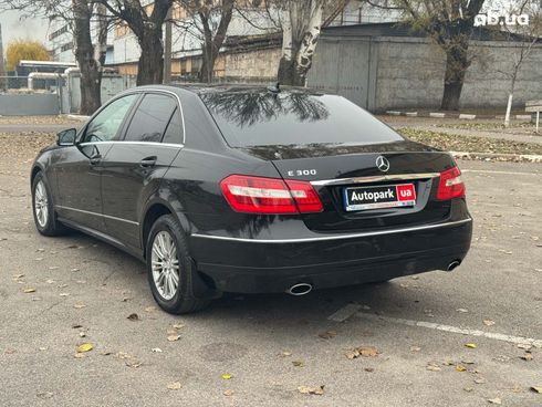 Mercedes-Benz E-Класс 2010 черный - фото 3