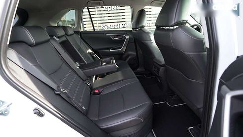 Toyota RAV4 2023 - фото 8