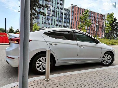 Hyundai Elantra 2016 - фото 23