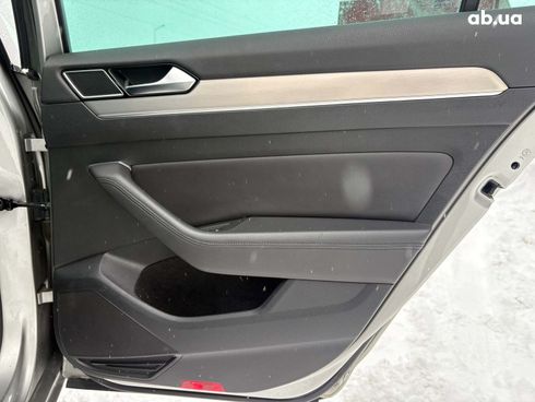 Volkswagen passat b8 2016 серый - фото 35