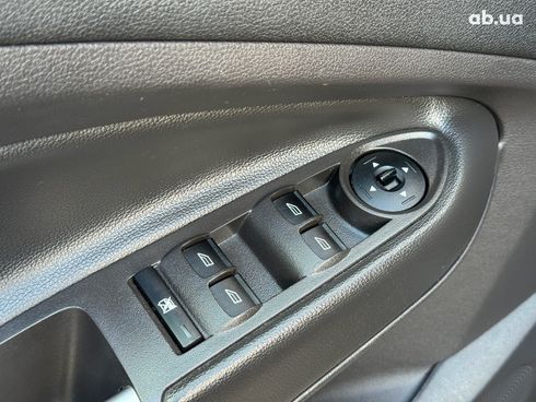 Ford Escape 2018 серый - фото 18