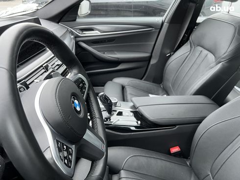 BMW 5 серия 2022 - фото 32