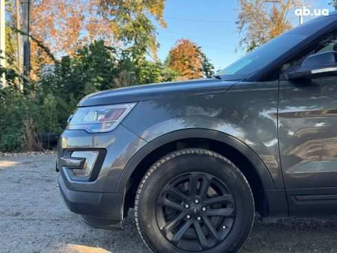 Ford Explorer 2017 серый - фото 4