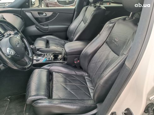 Infiniti FX-Series 2013 белый - фото 18