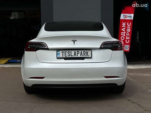 Tesla Model 3 2019 - фото 9