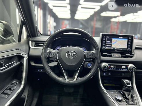 Toyota RAV4 2020 - фото 26