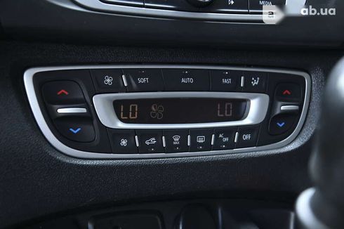 Renault Scenic 2015 - фото 19