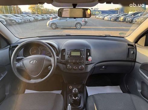 Hyundai i30 2010 - фото 17