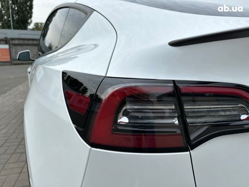 Tesla Model Y 2022 белый - фото 9