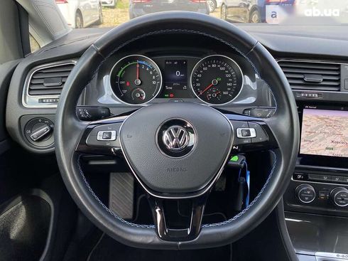 Volkswagen e-Golf 2020 - фото 21