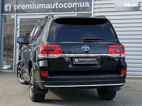 Toyota Land Cruiser 2016 - фото 8