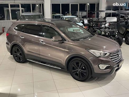 Hyundai Grand Santa Fe 2015 - фото 11