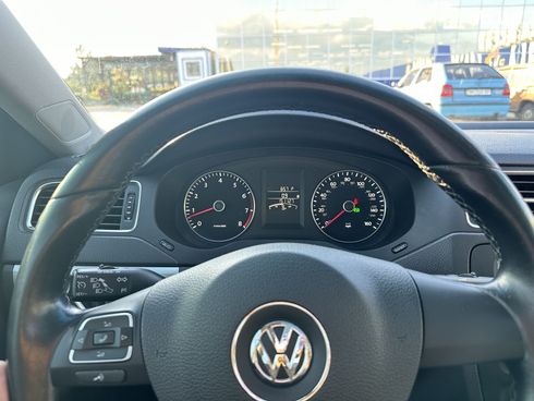 Volkswagen Jetta 2014 серый - фото 10