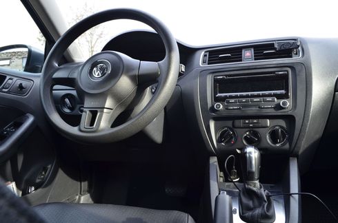 Volkswagen Jetta 2013 серый - фото 14
