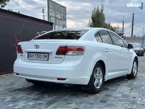 Toyota Avensis 2011 - фото 20