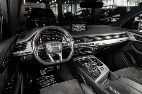 Audi Q7 2018 - фото 29