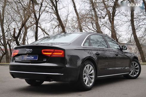 Audi A8 2012 - фото 6