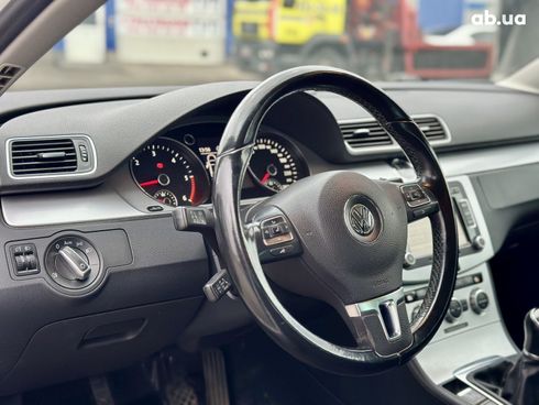 Volkswagen Passat 2013 белый - фото 10