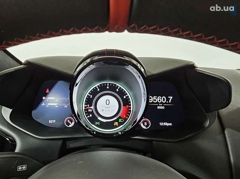 Aston Martin Vantage 2021 - фото 28
