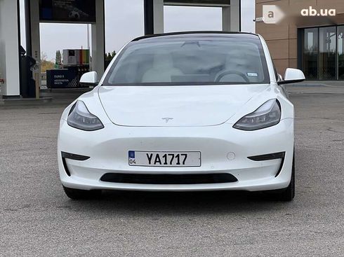 Tesla Model 3 2021 - фото 14