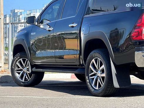 Toyota Hilux 2017 - фото 16