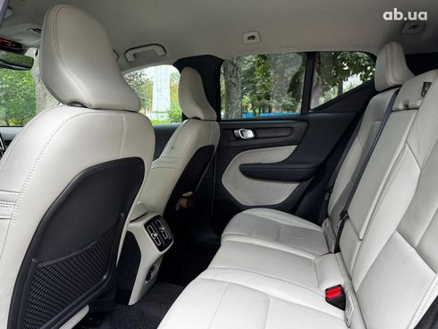 Volvo XC40 2018 белый - фото 24