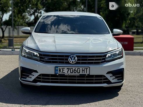 Volkswagen Passat 2018 - фото 7