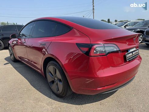 Tesla Model 3 2021 - фото 8