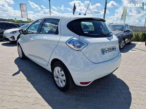 Renault Zoe 2019 - фото 12