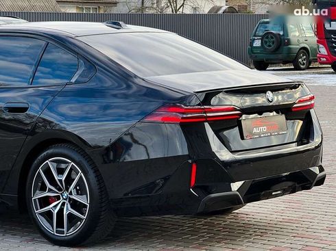 BMW 5 серия 2023 - фото 28