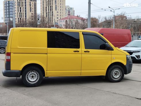 Volkswagen T5 (Transporter) 2011 желтый - фото 12