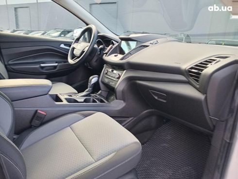 Ford Escape 2019 серый - фото 11