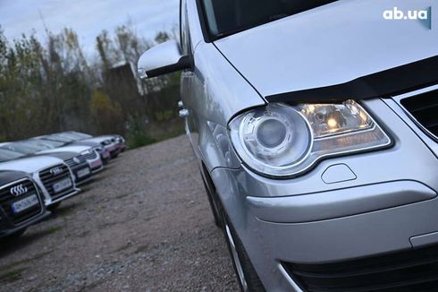Volkswagen Touran 2009 - фото 4