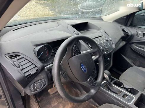 Ford Escape 2017 - фото 10