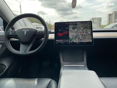 Tesla Model 3 2021 красный - фото 11
