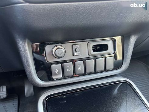 Mitsubishi Outlander 2021 - фото 25