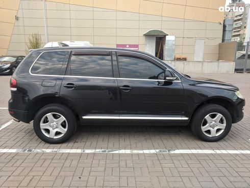 Volkswagen Touareg 2007 черный - фото 2