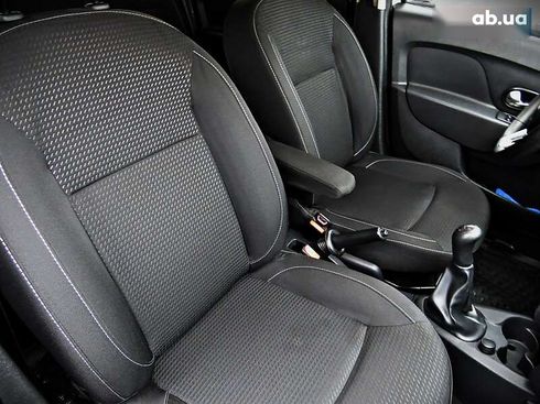 Renault Logan 2017 - фото 18