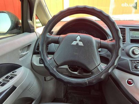 Mitsubishi Grandis 2007 - фото 14