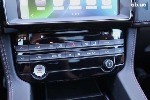 Jaguar F-Pace 2017 - фото 21