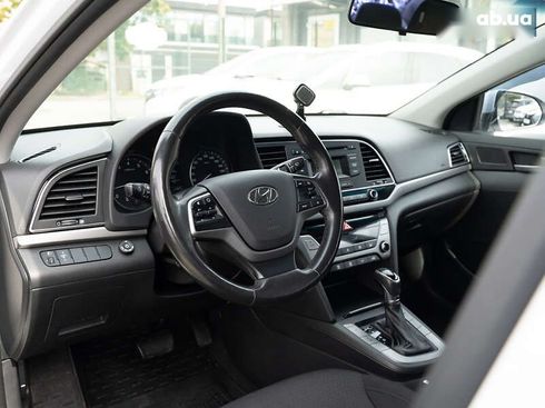 Hyundai Elantra 2018 - фото 16