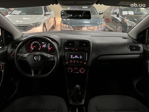 Volkswagen Polo 2019 белый - фото 3