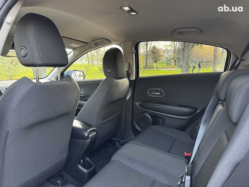 Honda HR-V 2018 синий - фото 25