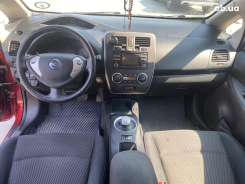 Nissan Leaf 2015 красный - фото 27