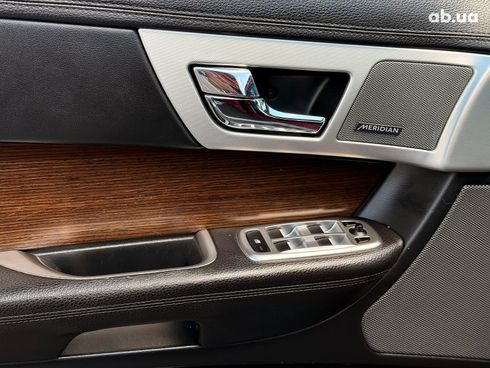 Jaguar XF 2013 красный - фото 15