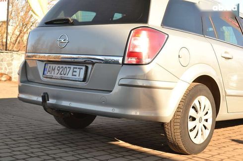 Opel Astra 2010 - фото 21