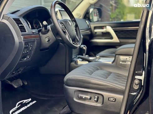 Toyota Land Cruiser 2018 - фото 18