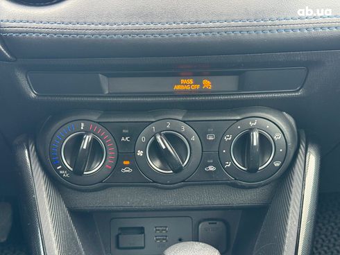 Toyota Yaris 2017 синий - фото 28