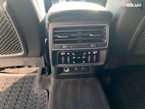 Audi Q8 2021 - фото 28